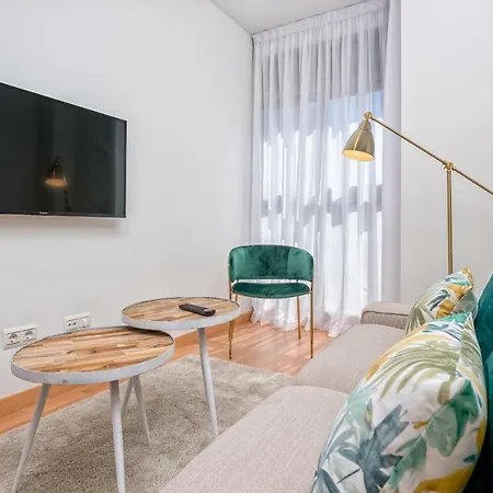 Iloftmalaga Cuarteles Apartment *